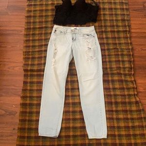 Distressed boyfriend Jeans w Free Top